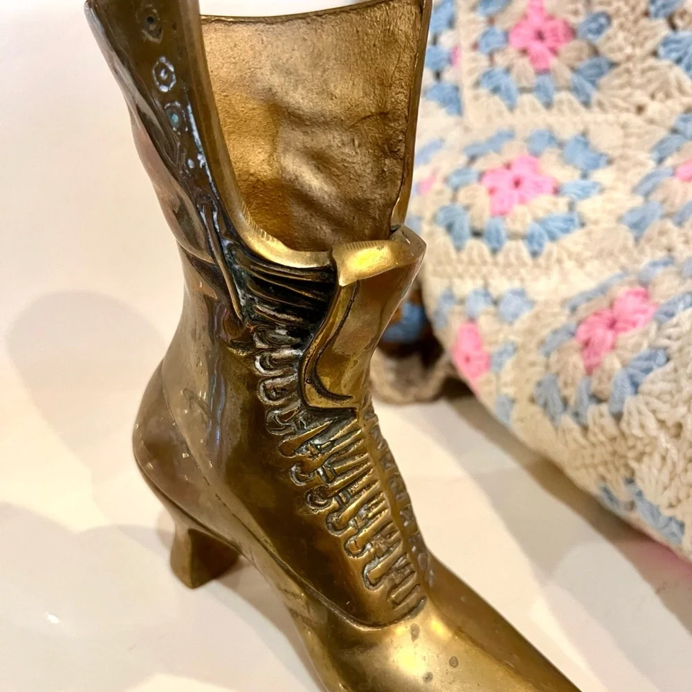VINTAGE CAST BRASS BOOT WINDOW PLANTER VASE DECOR MID CENTURY MOD
